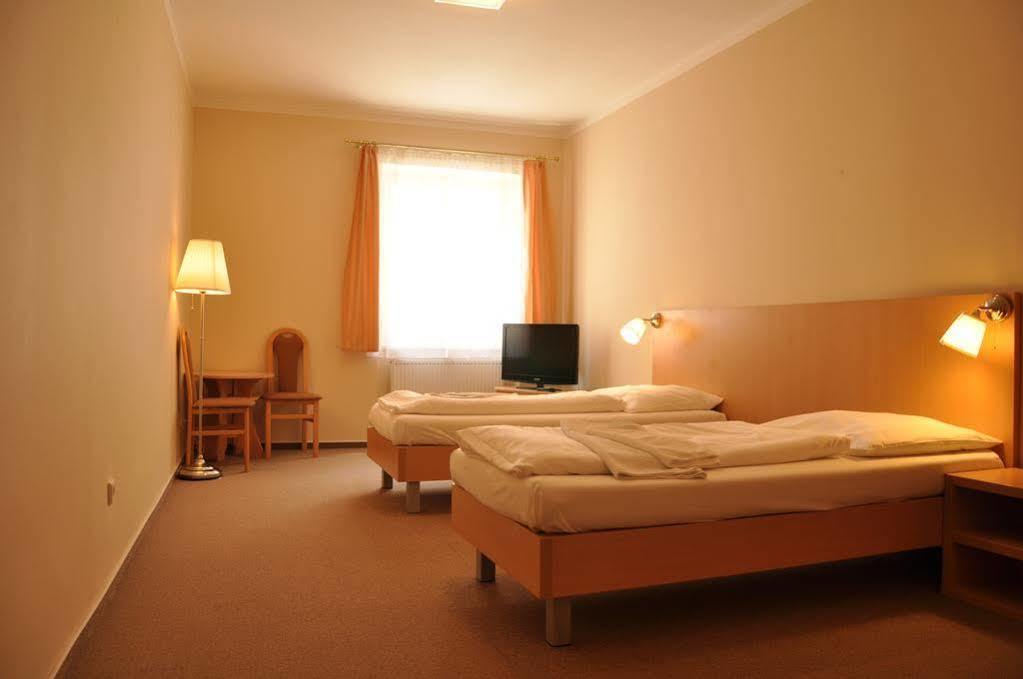 Hotel V Centru Ceske Budejovice Luaran gambar