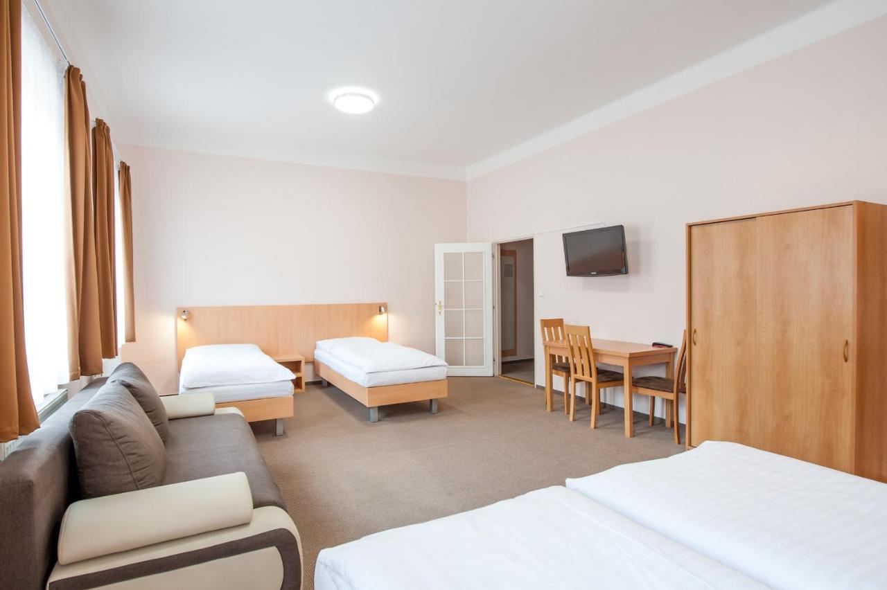 Hotel V Centru Ceske Budejovice Luaran gambar