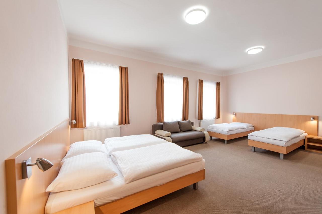 Hotel V Centru Ceske Budejovice Luaran gambar
