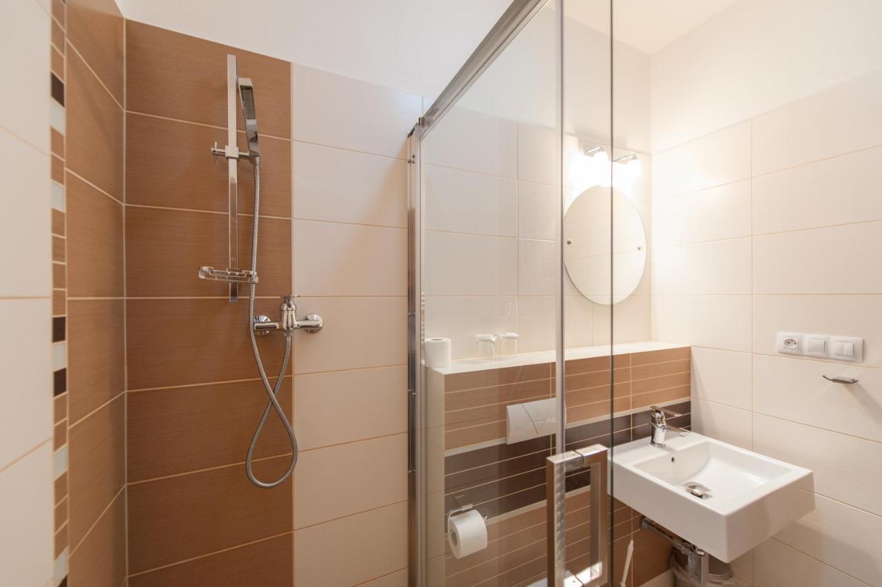 Hotel V Centru Ceske Budejovice Luaran gambar